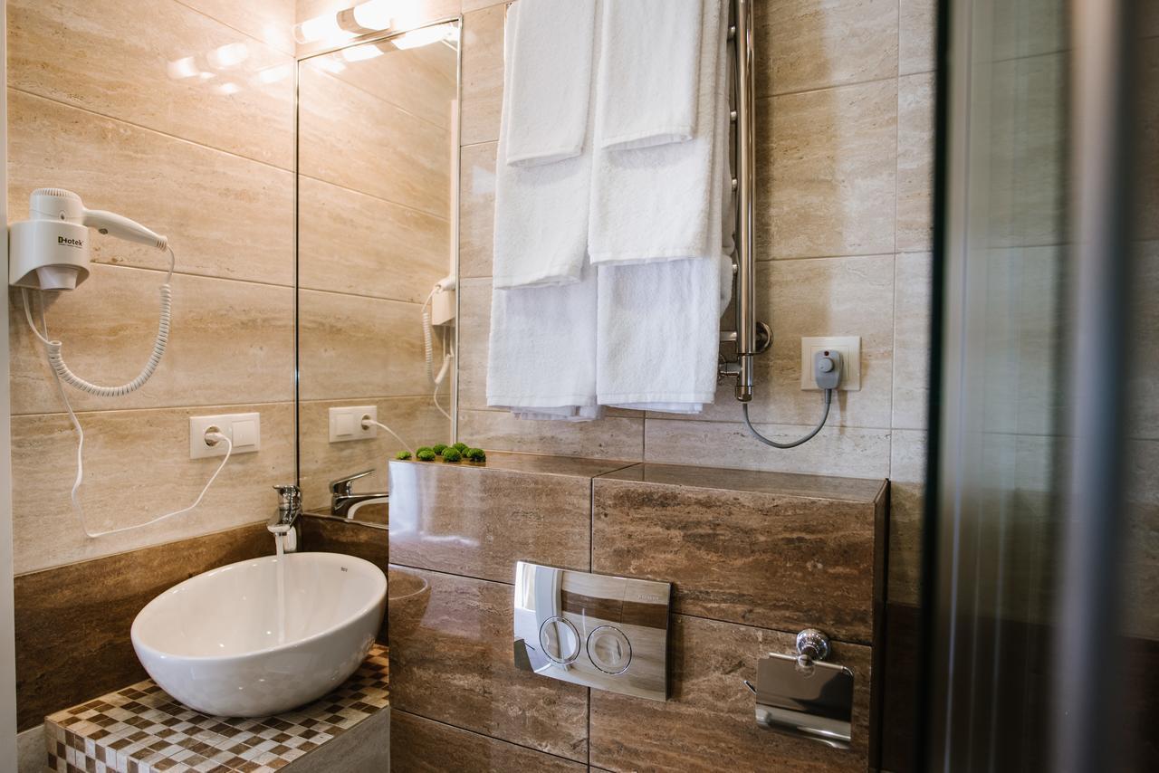 Hotel Alkor Truskavets Bagian luar foto